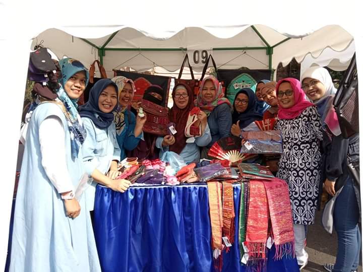  22 Stand Pelaku UKM dan Pedagang Tradisional Hadir di Free Market Disperindag Sumut